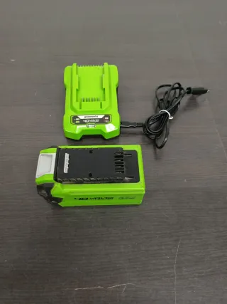 Cargador y Batería Greenworks