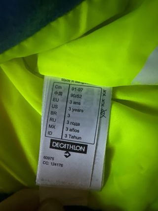 Mono de esquí y manoplas para niño