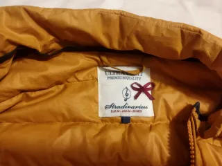 Anorak Mostaza Stradivarius