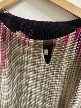 Vestido estampado floral y rayas