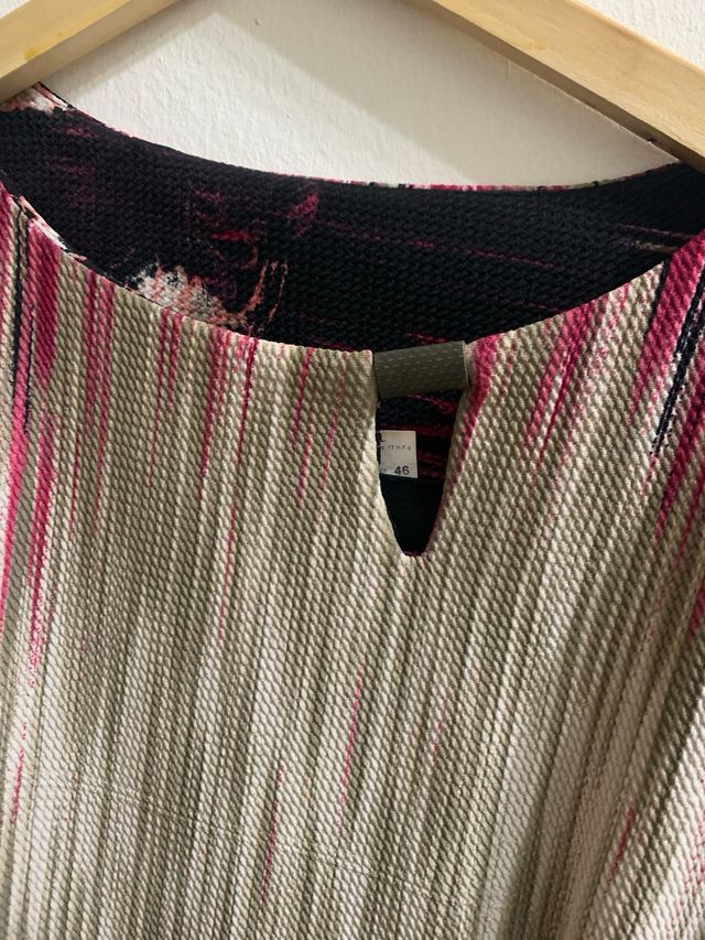 Vestido estampado floral y rayas