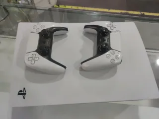 CHOLLO Consola PS5 Slim Sony con dos mandos