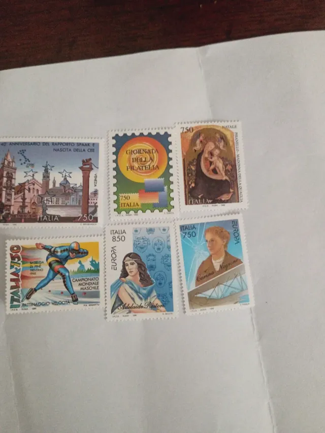 Lotto 5 Francobolli Italiani 1995/96 Nuovi