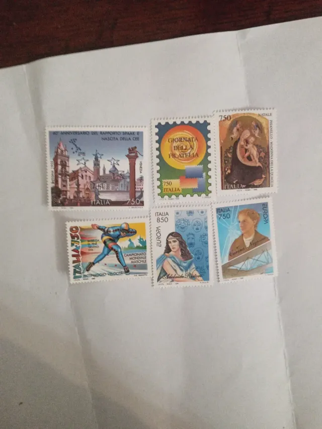 Lotto 5 Francobolli Italiani 1995/96 Nuovi