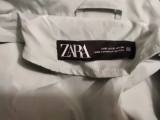 Anorak Zara azul claro