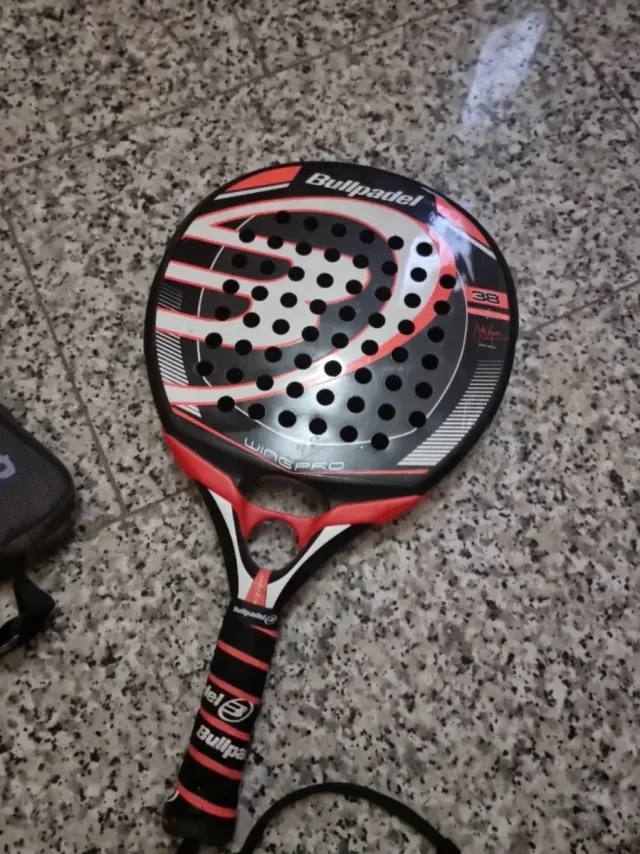Pala Bullpadel Wing Pro + Funda