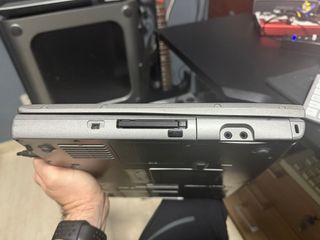 Portátil Dell Latitude D505 con Windows 2000 SP4