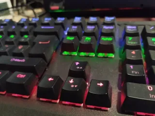 Teclado Mecánico Retroiluminado RGB