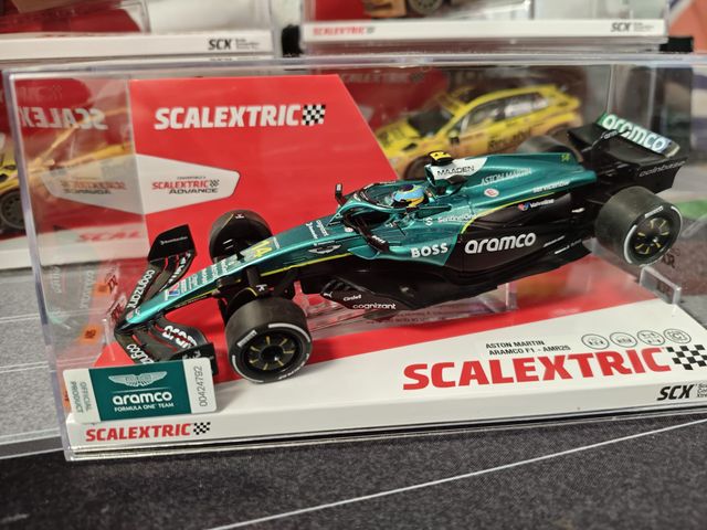 Scalextric Aston Martin F1 - AMR25