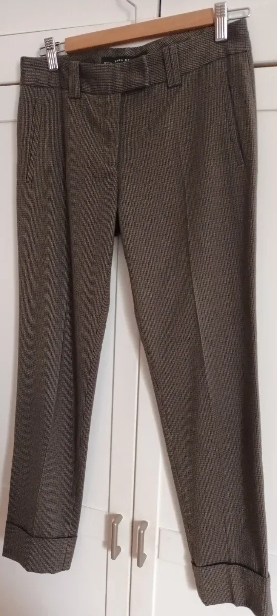 Pantalón pitillo pata gallo Zara gris