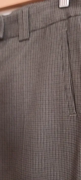 Pantalón pitillo pata gallo Zara gris