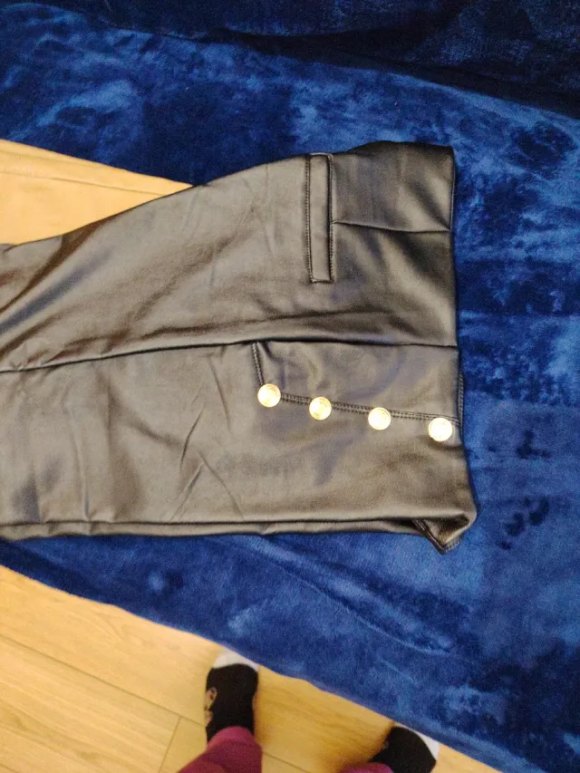 Lote 2 pantalones piel mujer beige y negro