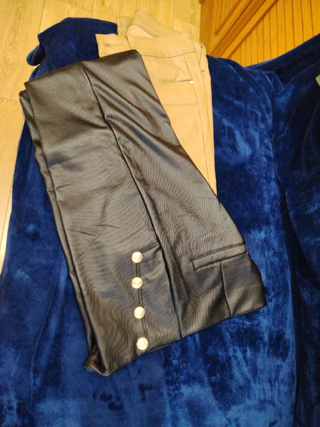 Lote 2 pantalones piel mujer beige y negro