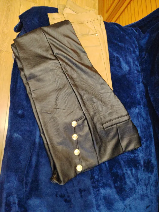 Lote 2 pantalones piel mujer beige y negro
