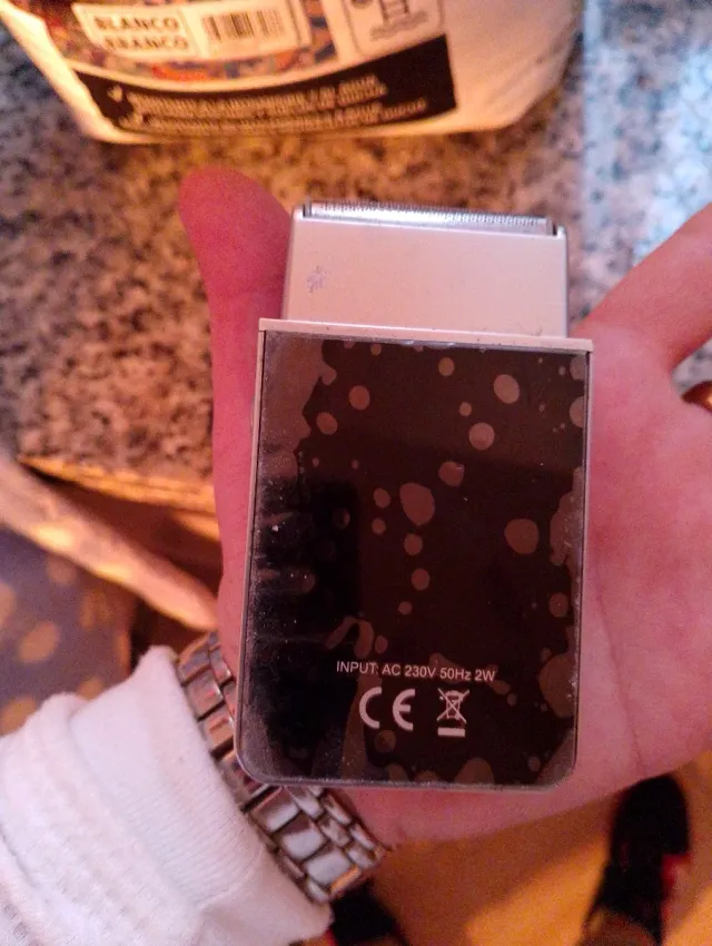 Maquinilla de afeitar Antonio Miro