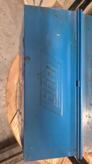 Caja de herramientas azul Tayg