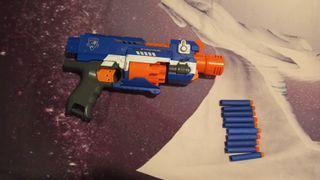 Nerf Elite Stockade con 10 balas. Pistola semiauto