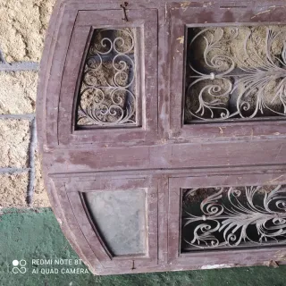 Puerta Antigua de tea con Forja