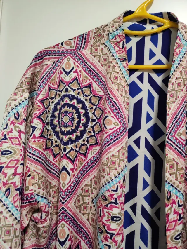 Abrigo ligero estampado