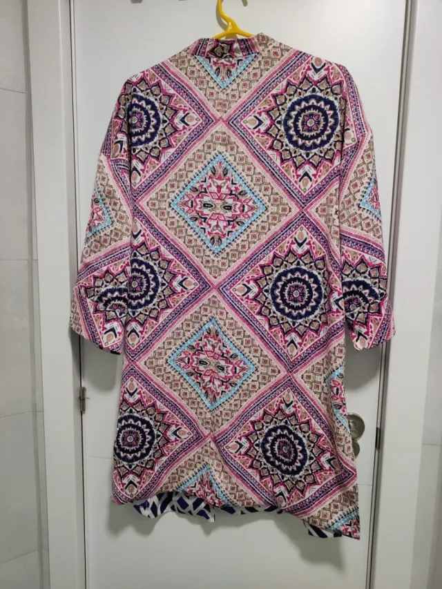 Abrigo ligero estampado