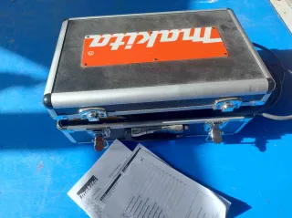 Amoladora Radial Makita 125 con Maletín