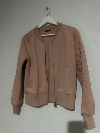 Chaqueta Bomber Rosa Bershka Talla S