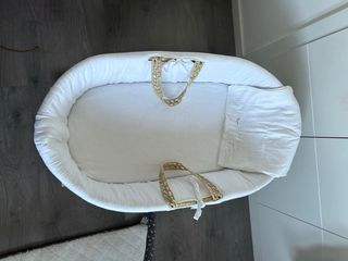 Moisés Cuna Mimbre Clara y Tela Blanca