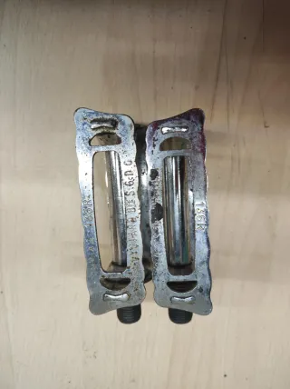 Pedales de bicicleta vintage