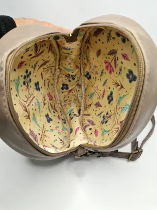 Bolso redondo estampado niña lluvia