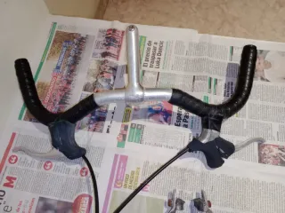 Manillar y frenos bici carretera clásica antigua