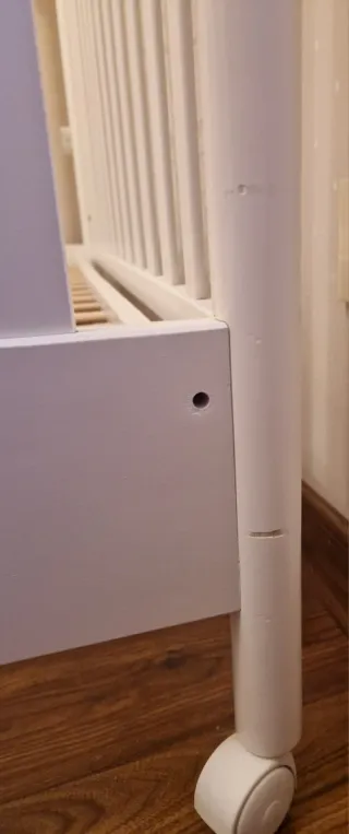 Cuna blanca para bebé