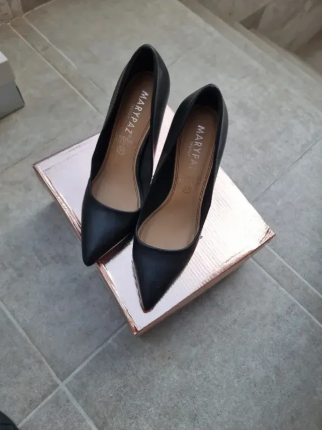Tacones MARYPAZ Negros Talla 37