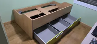 Cama 90x180cm con estructura de cajones.Sin somier