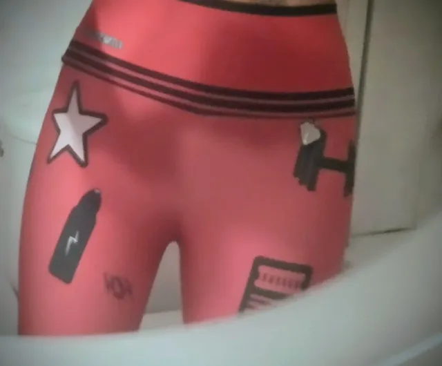 Mallas fitness rojas con estampado