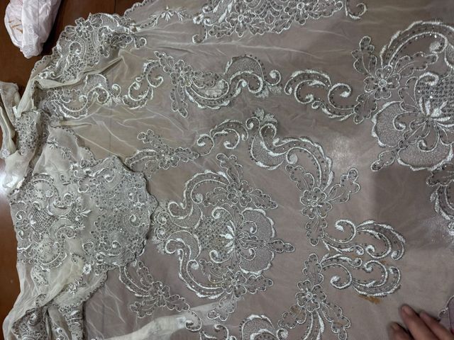 Manteletas y pico fallera beige y plata