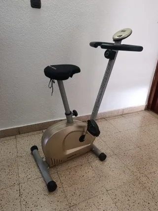 Bicicleta Estática Dorada