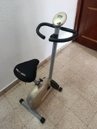Bicicleta Estática Dorada