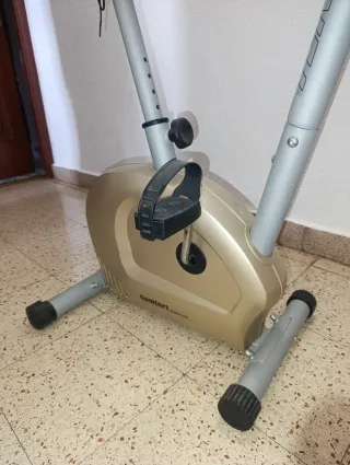 Bicicleta Estática Dorada