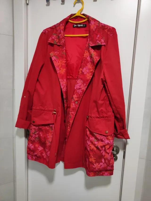 Abrigo Desigual ligero estampado floral talla 44