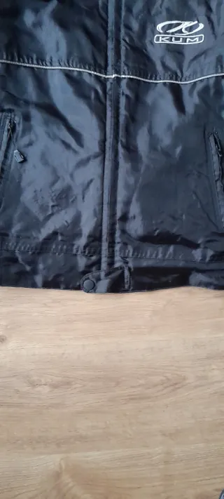 Chaqueta de moto KUM negra