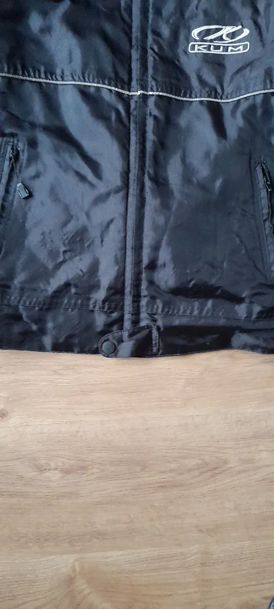 Chaqueta de moto KUM negra