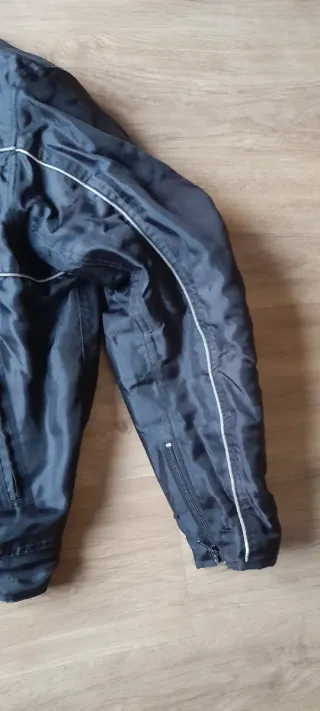Chaqueta de moto KUM negra