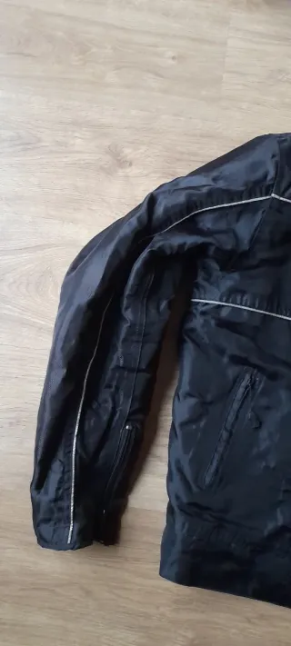 Chaqueta de moto KUM negra
