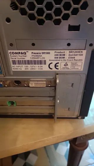 Torre PC sobremesa negra y gris