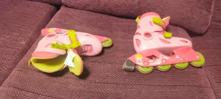 Patines Oxelo rosas y verdes