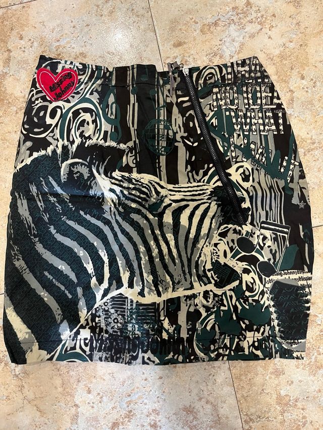 Minifalda juvenil original estampada
