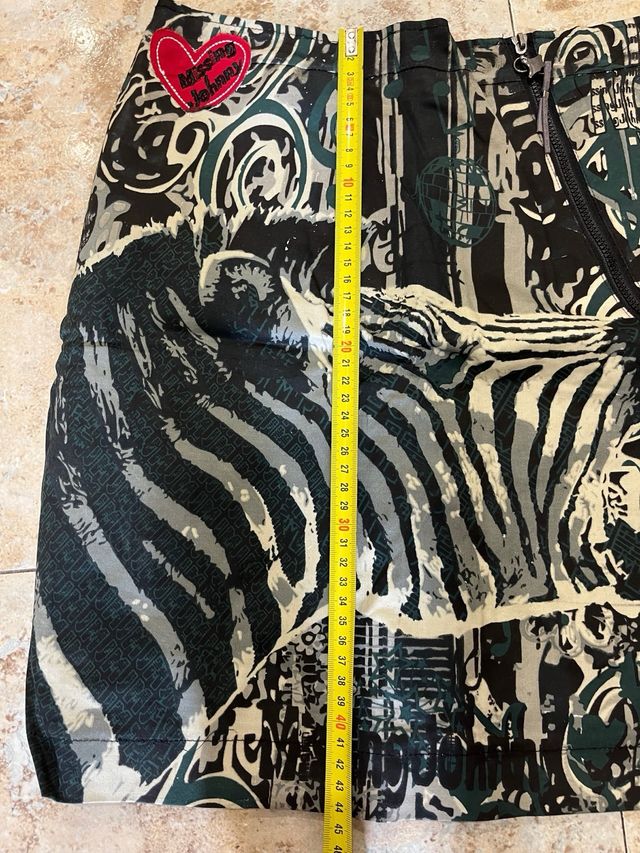 Minifalda juvenil original estampada