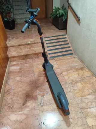 Ninebot E2 PRO Patinete Eléctrico