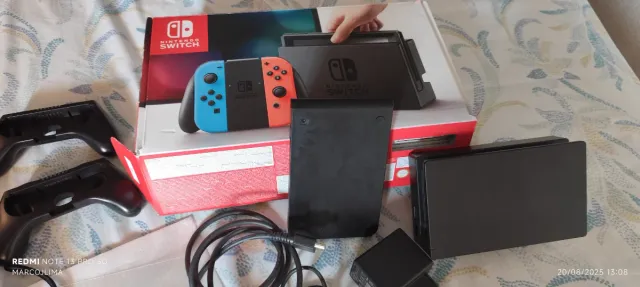 Nintendo Switch c/ 7 Jogos e Acessórios