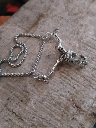 Collana scheletro argentata